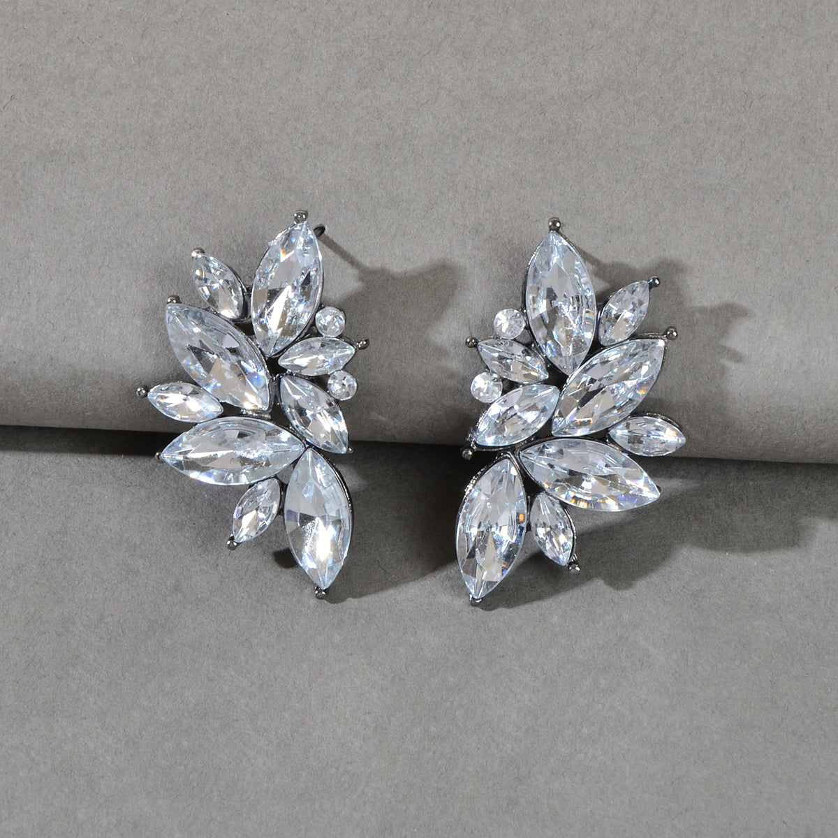Female Luxurious Jewelry Sparkly Crystal Flower Stud Bridal Engagement Earrings