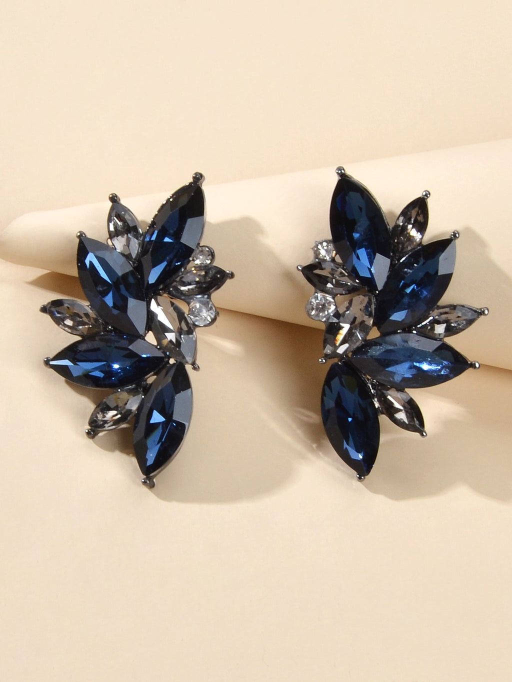Female Luxurious Jewelry Sparkly Crystal Flower Stud Bridal Engagement Earrings